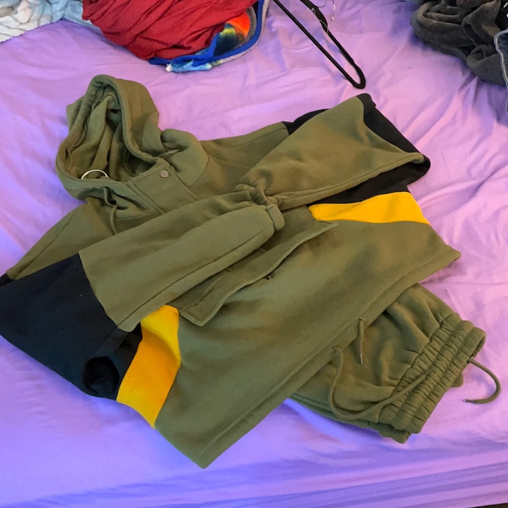 Sweater suit